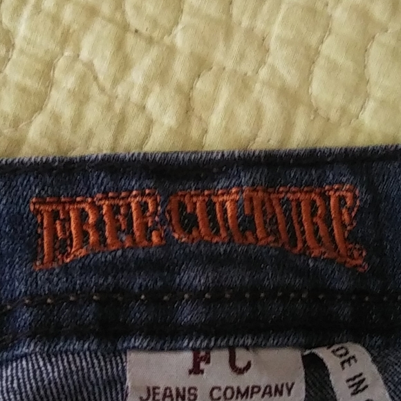 Jeans - Picture 5 of 8